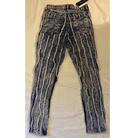 Pretty Little Thing Flare Jean - Size: 8 - Washed Blue - PrettyLittleThing New - Picture 2 of 11